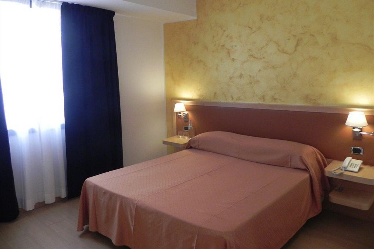 Hotel Ibis Styles Roma Vintage Esterno foto